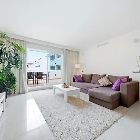 Comfortable With A Large Terrace And A Pool * Estepona