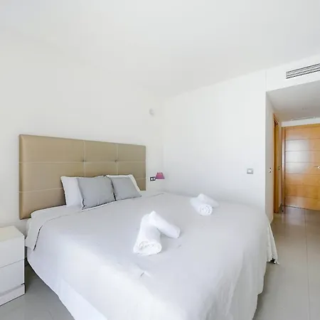 Comfortable With A Large Terrace And A Pool Apartmán *