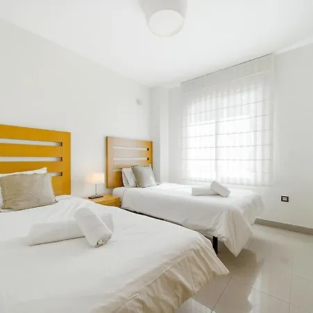 Comfortable With A Large Terrace And A Pool * Estepona